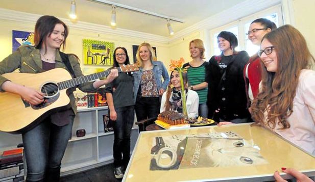 Aldegrever-Schüler zeigen ihre surrealistischen Bilder in der Ritterschen