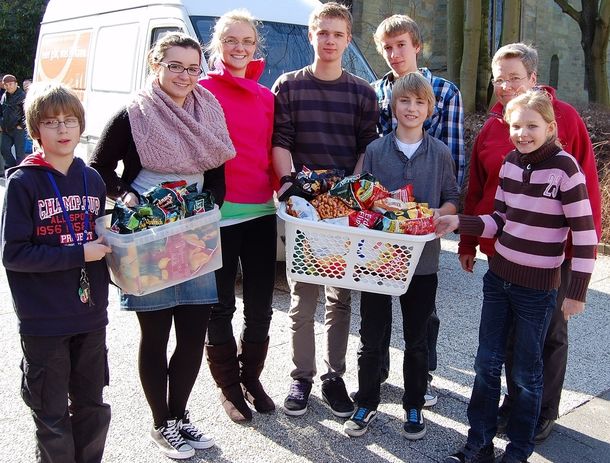 Die übrig gebliebenen Snacks wurden an die Soester Tafel überreicht