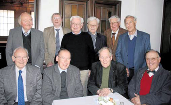 Die ehemaligen Abiturienten des Aldegrever-Gymnasiums trafen sich nach 60 Jahren wieder